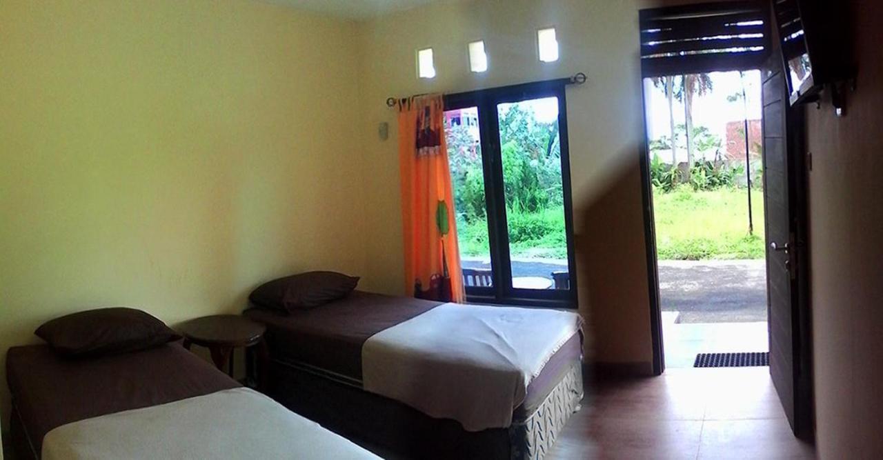 Hotel Cemerlang Baturraden Chambre photo